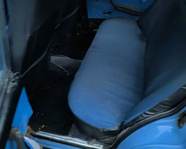 Синий ВАЗ 2105, объемом двигателя 1.3 л и пробегом 200 тыс. км за 500 $, фото 4 на Automoto.ua