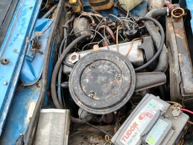 Синий ВАЗ 2105, объемом двигателя 1 л и пробегом 100 тыс. км за 120 $, фото 5 на Automoto.ua