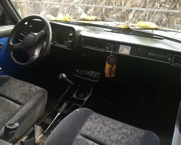 Синий ВАЗ 2105, объемом двигателя 8 л и пробегом 90 тыс. км за 408 $, фото 9 на Automoto.ua