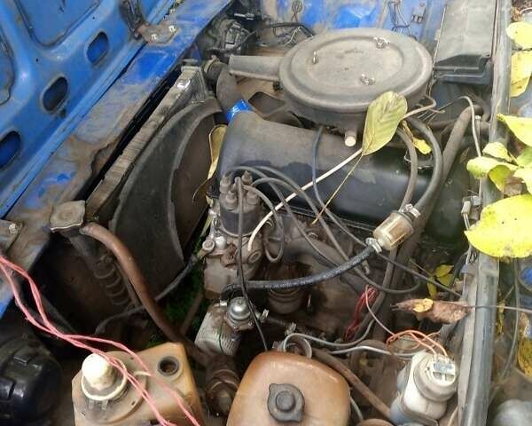 Синий ВАЗ 2105, объемом двигателя 8 л и пробегом 90 тыс. км за 408 $, фото 1 на Automoto.ua