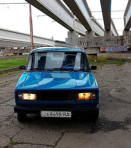 Синий ВАЗ 2105, объемом двигателя 1.5 л и пробегом 0 тыс. км за 430 $, фото 2 на Automoto.ua