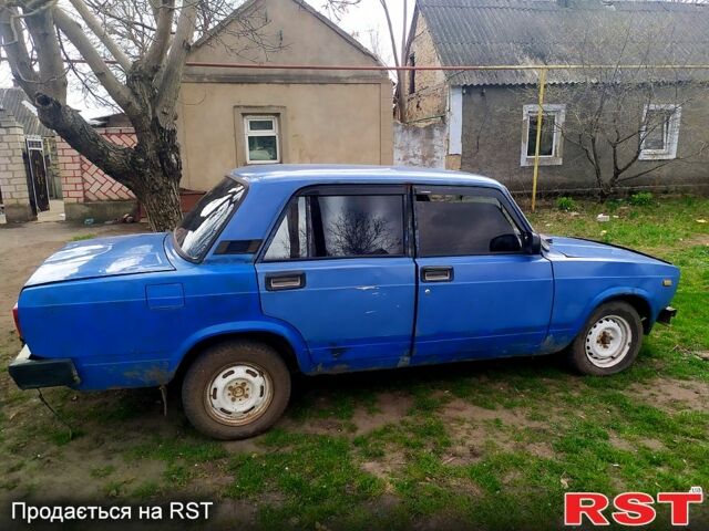Синий ВАЗ 2105, объемом двигателя 1.2 л и пробегом 0 тыс. км за 400 $, фото 2 на Automoto.ua