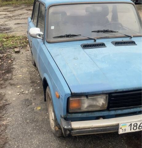 Синий ВАЗ 2105, объемом двигателя 1.5 л и пробегом 100 тыс. км за 321 $, фото 3 на Automoto.ua