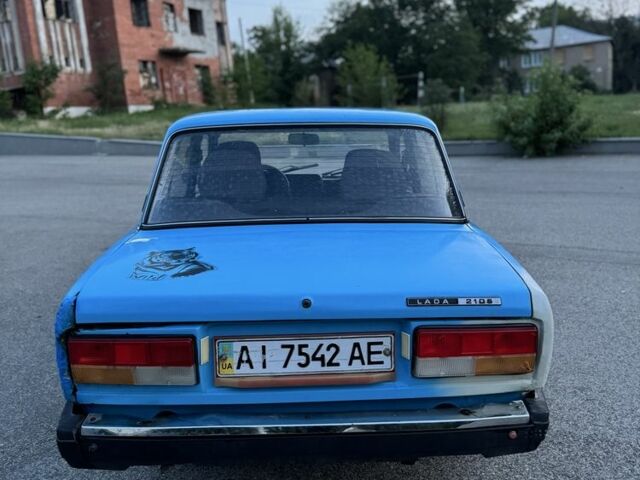 Синий ВАЗ 2105, объемом двигателя 1.5 л и пробегом 66 тыс. км за 605 $, фото 4 на Automoto.ua