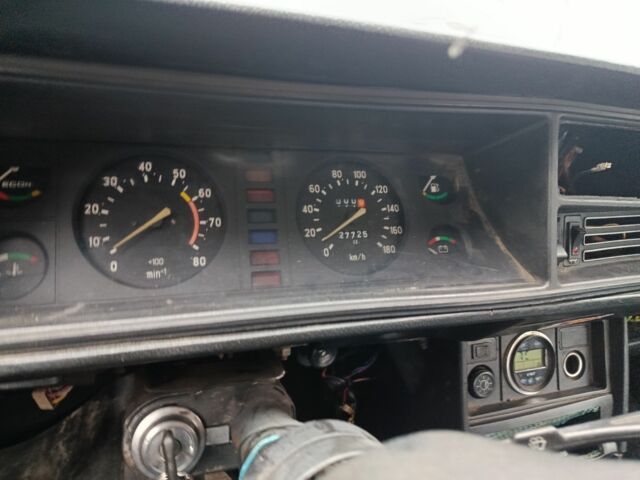 Синій ВАЗ 2105, об'ємом двигуна 1.2 л та пробігом 27 тис. км за 712 $, фото 5 на Automoto.ua