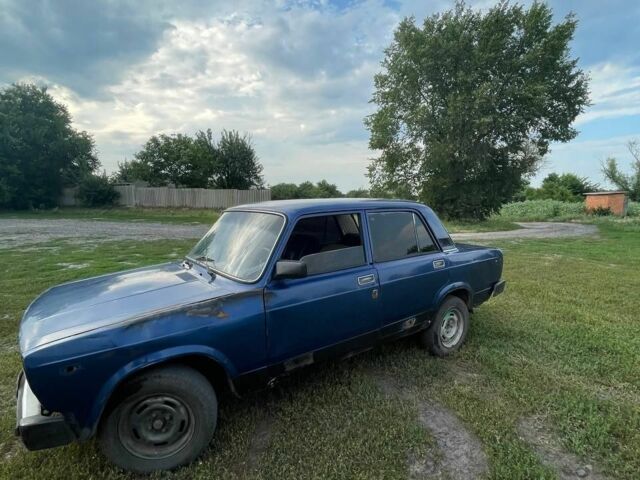 Синій ВАЗ 2105, об'ємом двигуна 1.3 л та пробігом 300 тис. км за 383 $, фото 8 на Automoto.ua