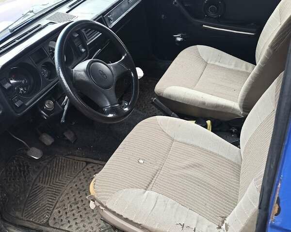 Синий ВАЗ 2105, объемом двигателя 1.3 л и пробегом 290 тыс. км за 400 $, фото 4 на Automoto.ua