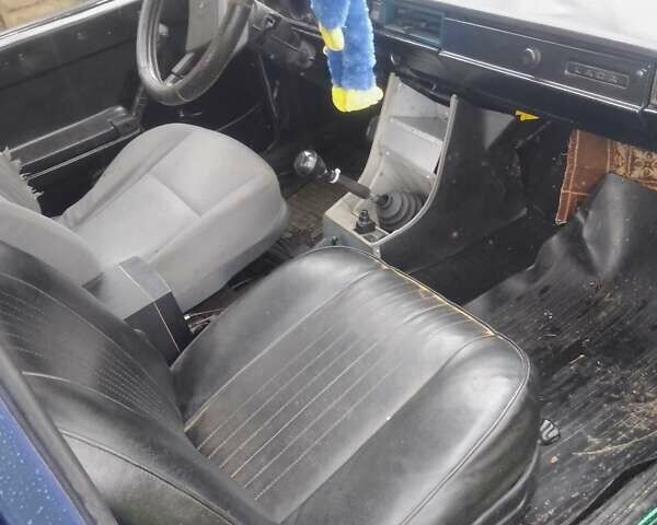 Синий ВАЗ 2105, объемом двигателя 0 л и пробегом 111 тыс. км за 250 $, фото 2 на Automoto.ua