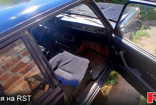 Синій ВАЗ 2105, об'ємом двигуна 1.5 л та пробігом 200 тис. км за 410 $, фото 3 на Automoto.ua