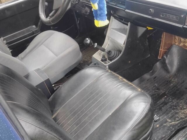 Синий ВАЗ 2105, объемом двигателя 0 л и пробегом 111 тыс. км за 250 $, фото 3 на Automoto.ua