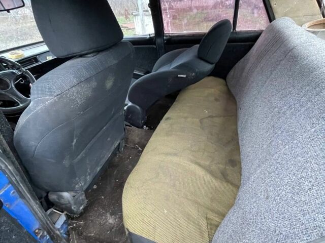 Синий ВАЗ 2105, объемом двигателя 1.5 л и пробегом 60 тыс. км за 154 $, фото 7 на Automoto.ua