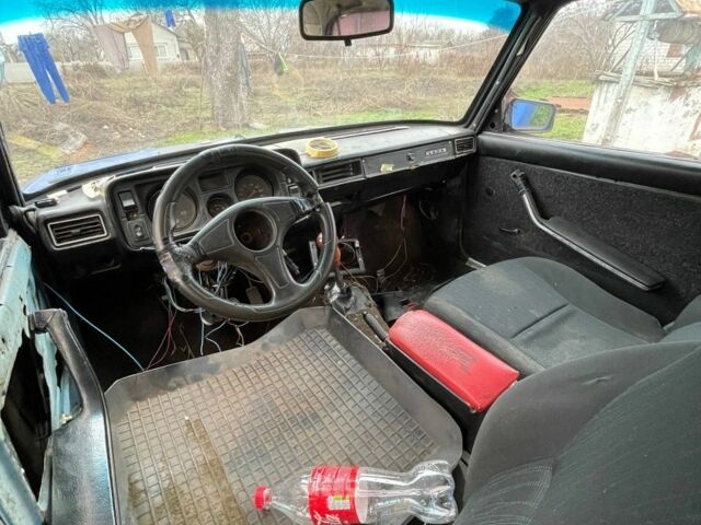 Синий ВАЗ 2105, объемом двигателя 1.5 л и пробегом 60 тыс. км за 154 $, фото 4 на Automoto.ua