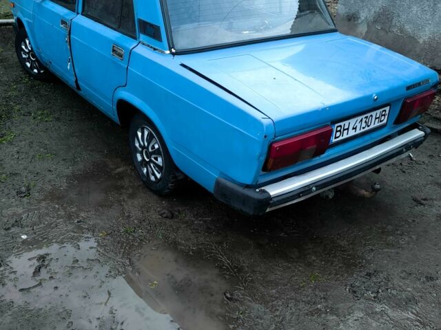 Синий ВАЗ 2105, объемом двигателя 1.3 л и пробегом 200 тыс. км за 500 $, фото 2 на Automoto.ua
