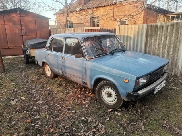 Синий ВАЗ 2105, объемом двигателя 1.3 л и пробегом 500 тыс. км за 400 $, фото 2 на Automoto.ua