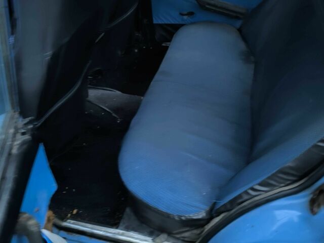 Синий ВАЗ 2105, объемом двигателя 1.3 л и пробегом 200 тыс. км за 500 $, фото 5 на Automoto.ua