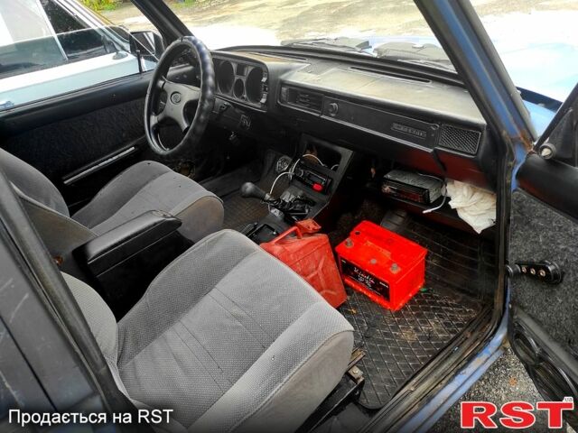 Синий ВАЗ 2105, объемом двигателя 1.5 л и пробегом 200 тыс. км за 530 $, фото 6 на Automoto.ua