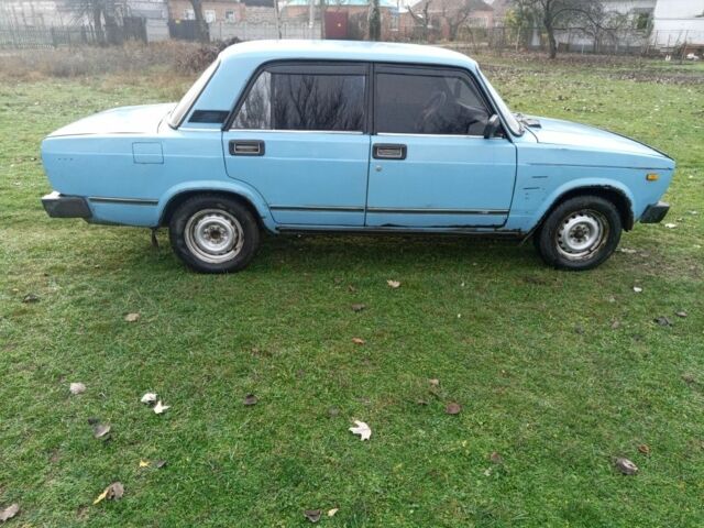 Синий ВАЗ 2105, объемом двигателя 1.5 л и пробегом 250 тыс. км за 709 $, фото 5 на Automoto.ua