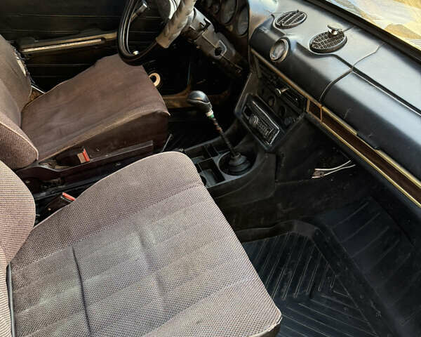 Синий ВАЗ 2105, объемом двигателя 1.2 л и пробегом 62 тыс. км за 700 $, фото 6 на Automoto.ua