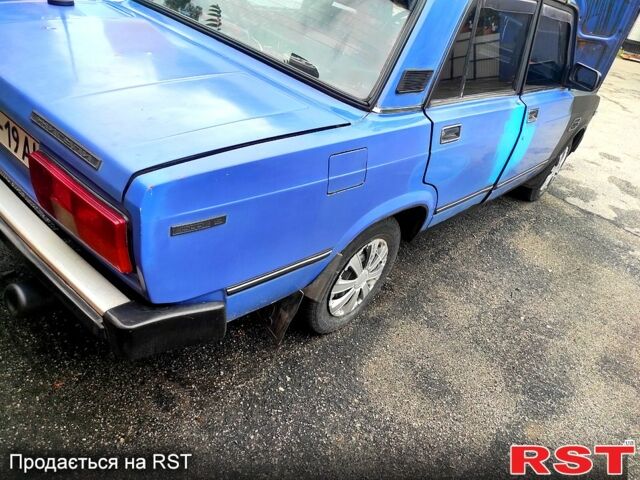 Синий ВАЗ 2105, объемом двигателя 1.5 л и пробегом 200 тыс. км за 530 $, фото 1 на Automoto.ua