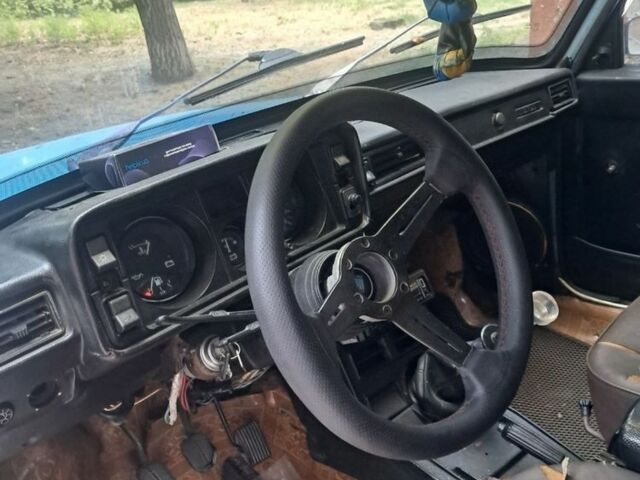Синий ВАЗ 2105, объемом двигателя 1.7 л и пробегом 88 тыс. км за 750 $, фото 3 на Automoto.ua
