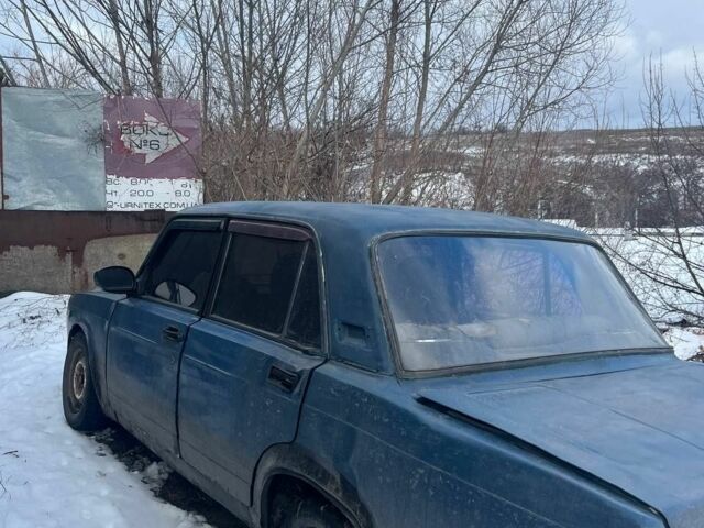 Синий ВАЗ 2105, объемом двигателя 1.3 л и пробегом 99 тыс. км за 309 $, фото 4 на Automoto.ua