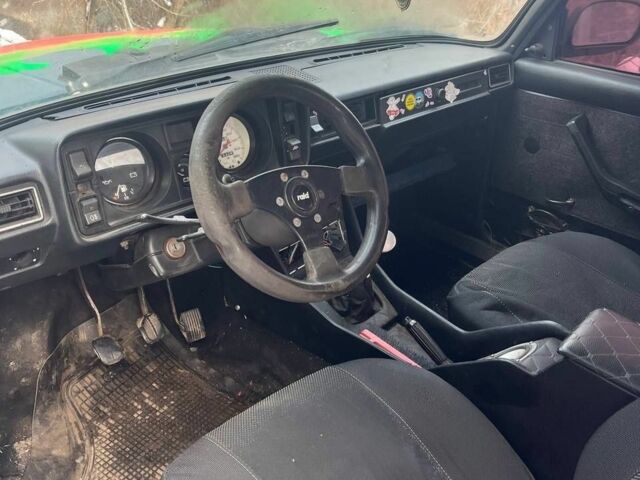 Синий ВАЗ 2105, объемом двигателя 1.3 л и пробегом 99 тыс. км за 309 $, фото 6 на Automoto.ua