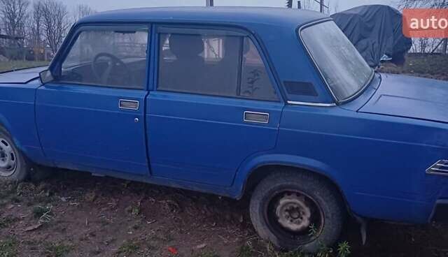 Синий ВАЗ 2105, объемом двигателя 1.5 л и пробегом 155 тыс. км за 500 $, фото 2 на Automoto.ua