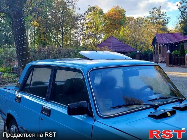 Синий ВАЗ 2105, объемом двигателя 1.3 л и пробегом 150 тыс. км за 620 $, фото 4 на Automoto.ua