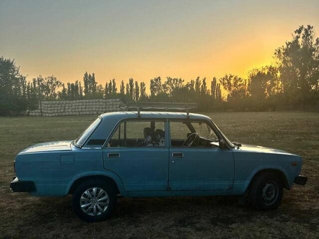 Синій ВАЗ 2105, об'ємом двигуна 1 л та пробігом 100 тис. км за 500 $, фото 4 на Automoto.ua