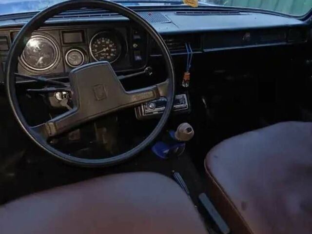 Синий ВАЗ 2105, объемом двигателя 1.3 л и пробегом 77 тыс. км за 650 $, фото 5 на Automoto.ua