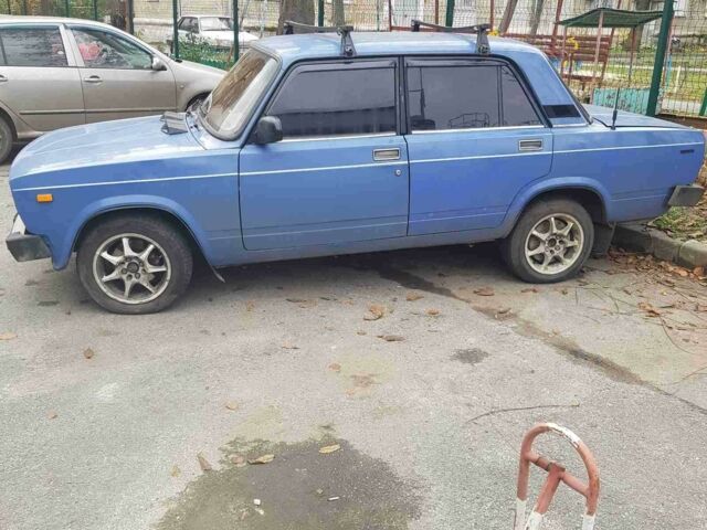 Синий ВАЗ 2105, объемом двигателя 0 л и пробегом 8 тыс. км за 946 $, фото 1 на Automoto.ua