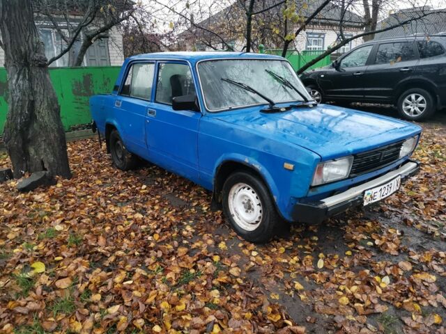 Синий ВАЗ 2105, объемом двигателя 1.5 л и пробегом 200 тыс. км за 450 $, фото 4 на Automoto.ua