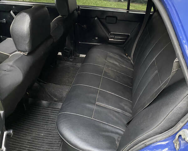 Синий ВАЗ 2105, объемом двигателя 1.3 л и пробегом 80 тыс. км за 800 $, фото 5 на Automoto.ua