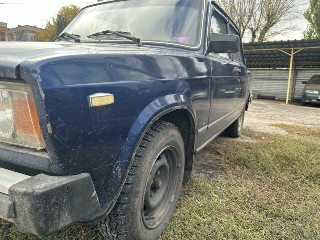ВАЗ 2105 1990 в Кропивницком (Кировограде) на Automoto.ua Синий ВАЗ 2105, объемом двигателя 1.3 л и пробегом 49 тыс. км за 850 $, фото 2 на Automoto.ua