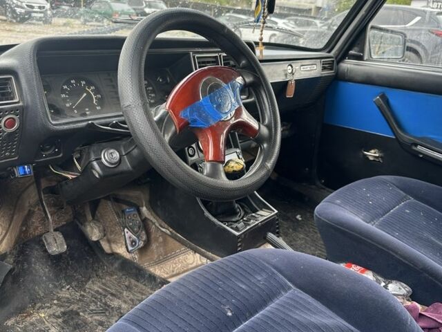 ВАЗ 2105 1990 в Кропивницком (Кировограде) на Automoto.ua Синий ВАЗ 2105, объемом двигателя 1.3 л и пробегом 49 тыс. км за 850 $, фото 5 на Automoto.ua
