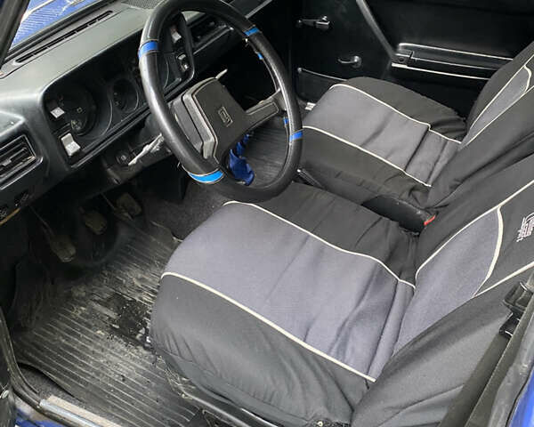 Синий ВАЗ 2105, объемом двигателя 1.3 л и пробегом 80 тыс. км за 800 $, фото 4 на Automoto.ua