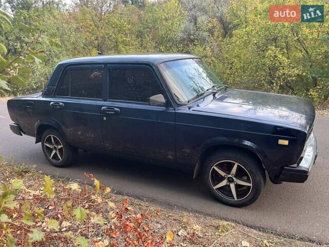 Синий ВАЗ 2105, объемом двигателя 1.3 л и пробегом 100 тыс. км за 1500 $, фото 1 на Automoto.ua