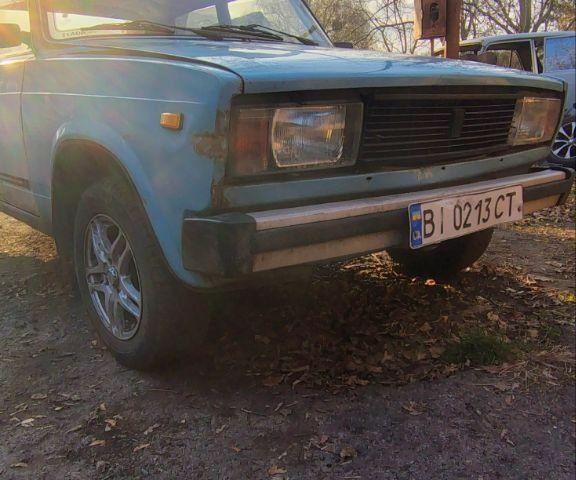 Синий ВАЗ 2105, объемом двигателя 1.5 л и пробегом 99 тыс. км за 357 $, фото 5 на Automoto.ua
