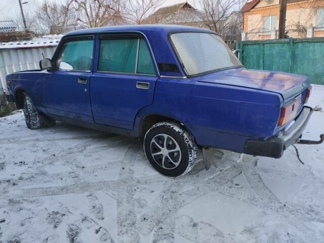 Синий ВАЗ 2105, объемом двигателя 1.6 л и пробегом 250 тыс. км за 474 $, фото 3 на Automoto.ua
