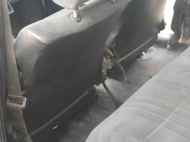 ВАЗ 2105 1991 в Конотопе на Automoto.ua Синий ВАЗ 2105, объемом двигателя 1.6 л и пробегом 13 тыс. км за 835 $, фото 3 на Automoto.ua