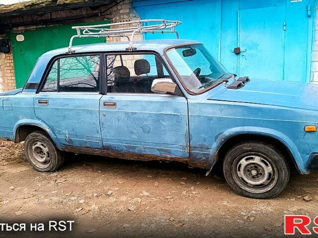 Синий ВАЗ 2105, объемом двигателя 1.2 л и пробегом 0 тыс. км за 250 $, фото 4 на Automoto.ua