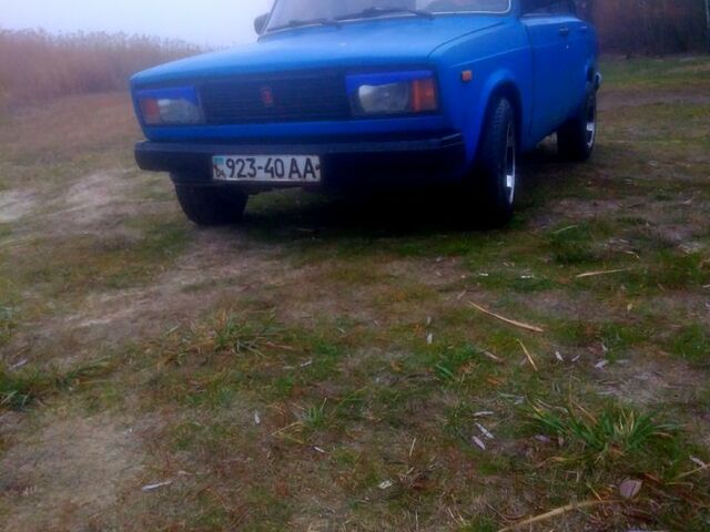 Синий ВАЗ 2105, объемом двигателя 1.3 л и пробегом 623 тыс. км за 700 $, фото 2 на Automoto.ua