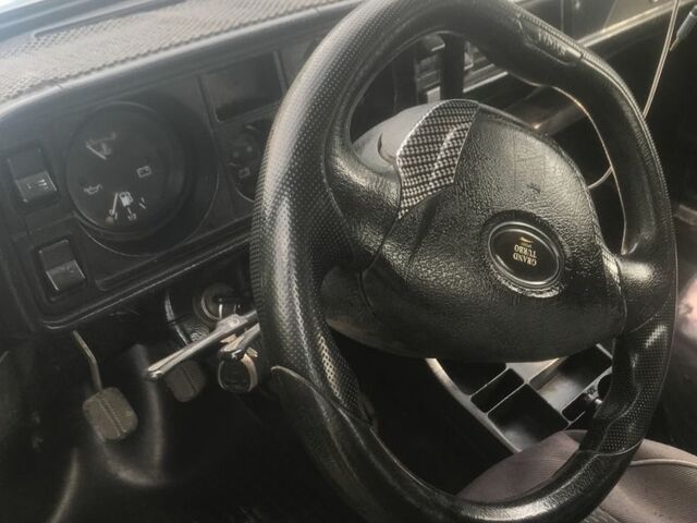Синий ВАЗ 2105, объемом двигателя 1.3 л и пробегом 300 тыс. км за 626 $, фото 3 на Automoto.ua