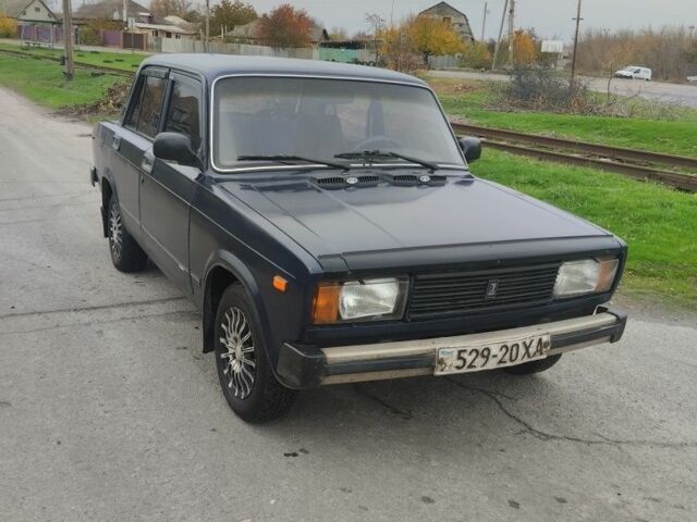 ВАЗ 2105 1991 в Балаклее на Automoto.ua Синий ВАЗ 2105, объемом двигателя 1.3 л и пробегом 644 тыс. км за 700 $, фото 1 на Automoto.ua