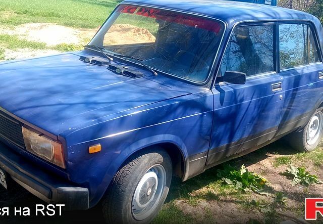 Синий ВАЗ 2105, объемом двигателя 1.5 л и пробегом 14 тыс. км за 350 $, фото 1 на Automoto.ua