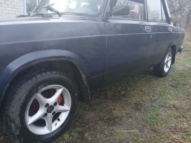 Синий ВАЗ 2105, объемом двигателя 1.2 л и пробегом 150 тыс. км за 714 $, фото 3 на Automoto.ua