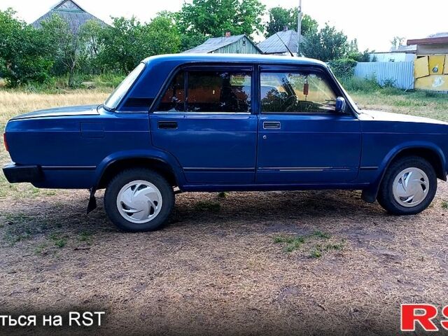 Синий ВАЗ 2105, объемом двигателя 1.3 л и пробегом 200 тыс. км за 850 $, фото 3 на Automoto.ua
