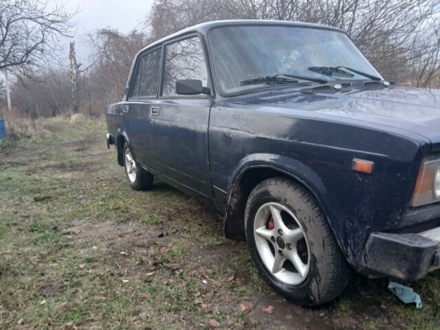Синий ВАЗ 2105, объемом двигателя 1.2 л и пробегом 150 тыс. км за 714 $, фото 2 на Automoto.ua