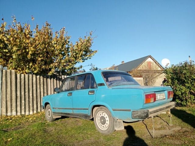 Синий ВАЗ 2105, объемом двигателя 1.3 л и пробегом 100 тыс. км за 714 $, фото 4 на Automoto.ua