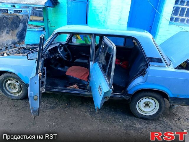 Синій ВАЗ 2105, об'ємом двигуна 1.3 л та пробігом 100 тис. км за 500 $, фото 4 на Automoto.ua